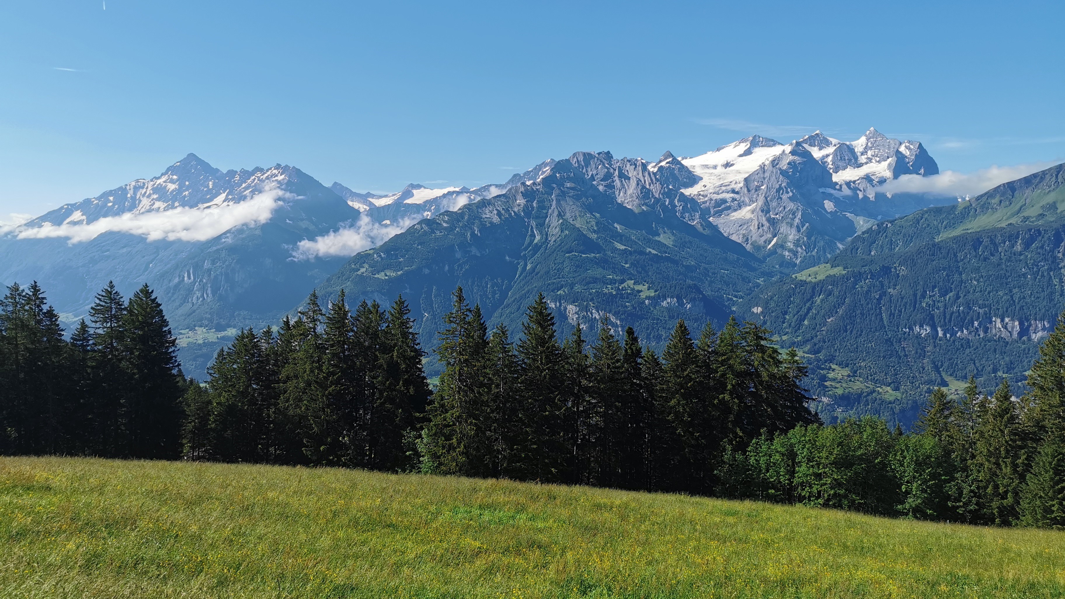 Aussicht in die Berge.jpg
