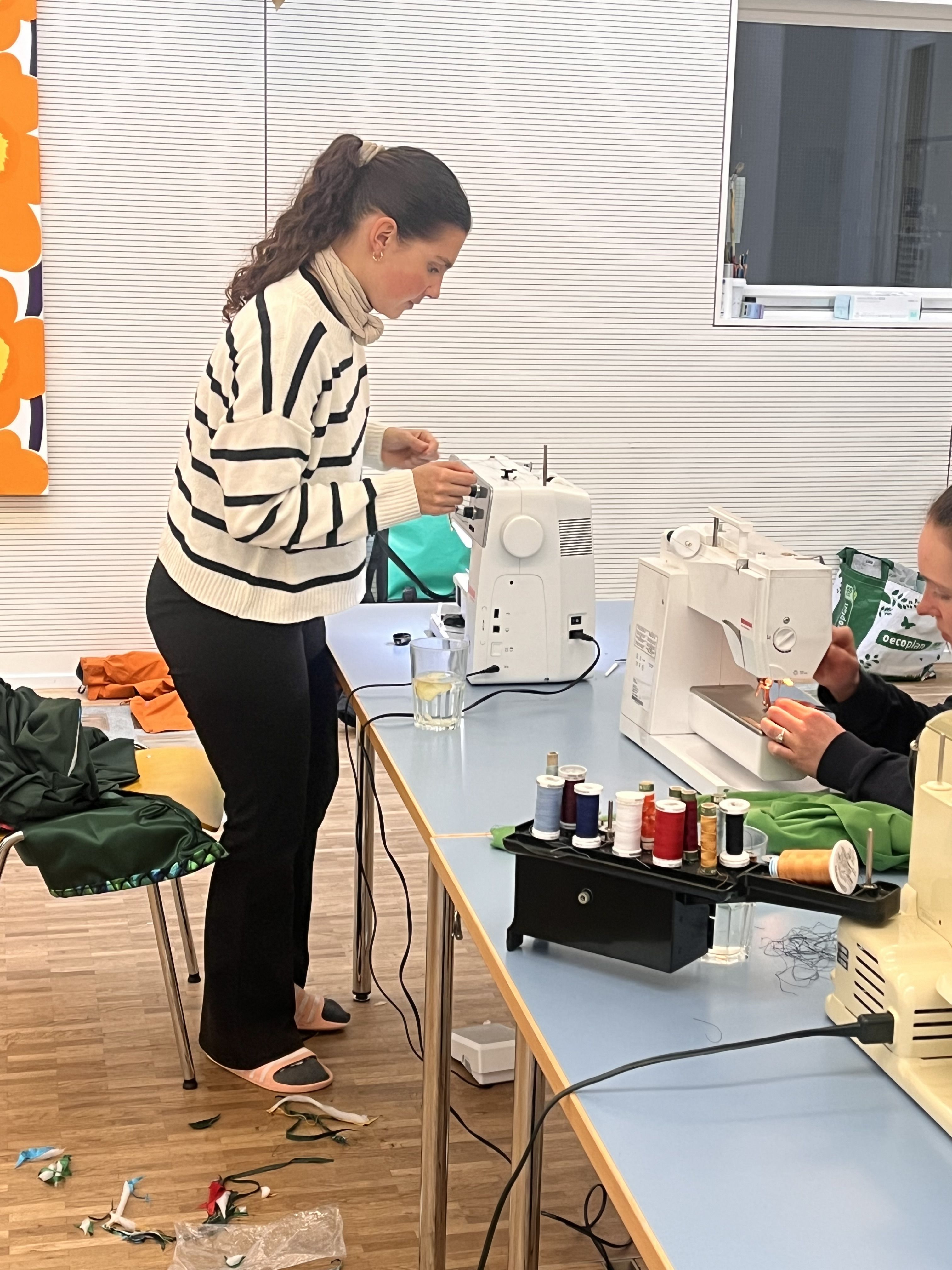 Kinderheim Titlisblick - Fasnachtskleider - 2.jpeg