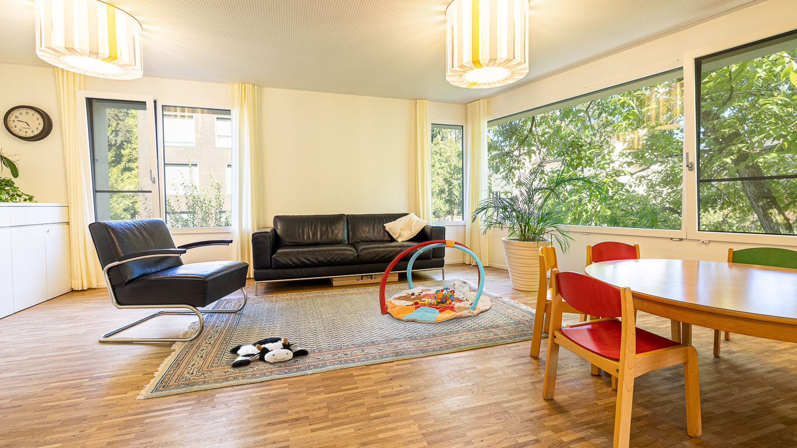 KinderheimTitlisblick-OG Wohnzimmer_web.jpg