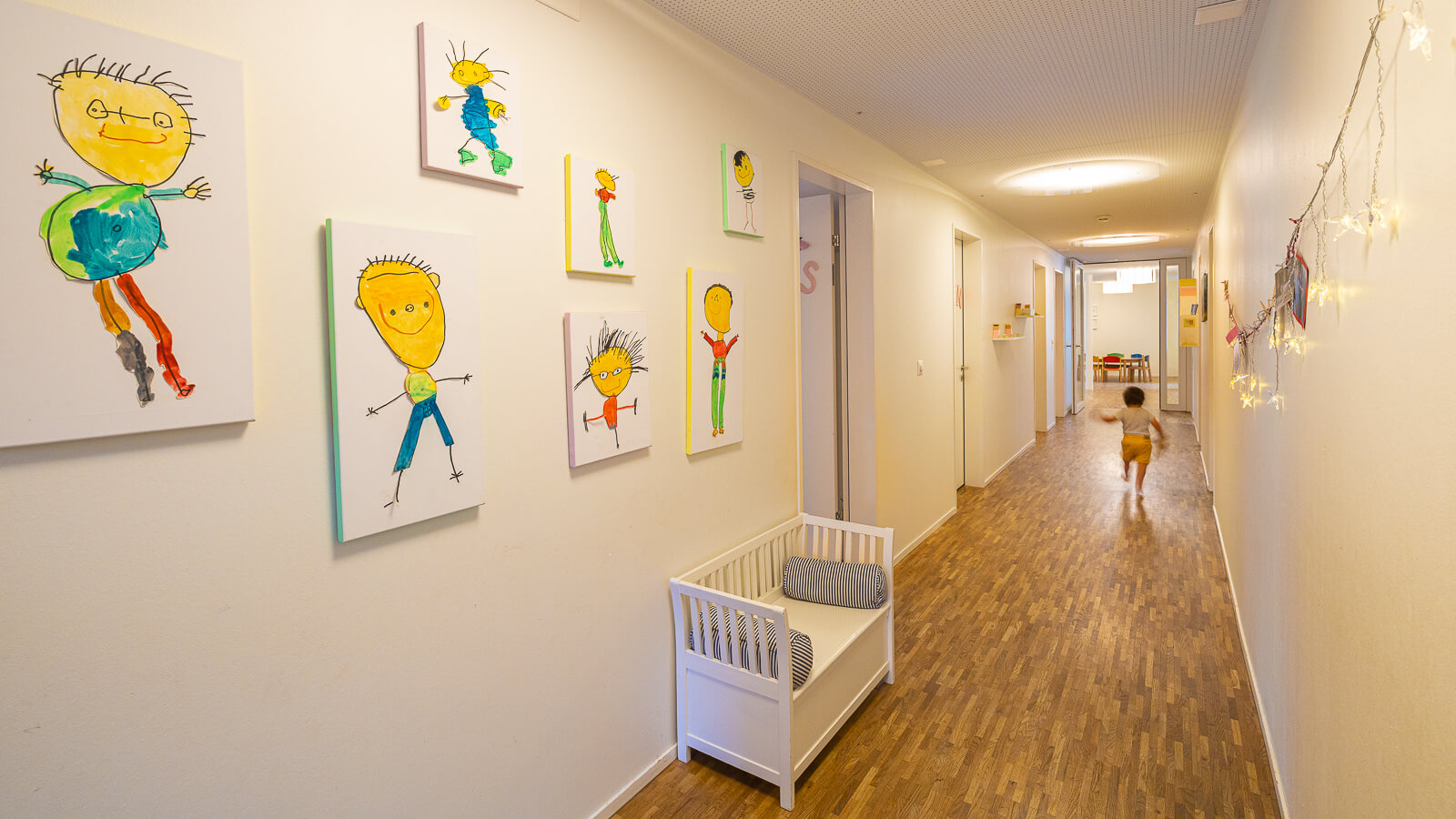 KinderheimTitlisblick-OG Korridor_web.jpg